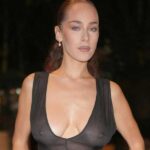 Maeta: μας έδειξε all about για τα στήθια της.