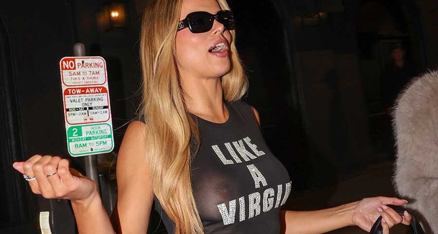 Brooks Nader: φάνηκαν τα μεγάλα βυζιά και οι μεγάλες ρώγες της.