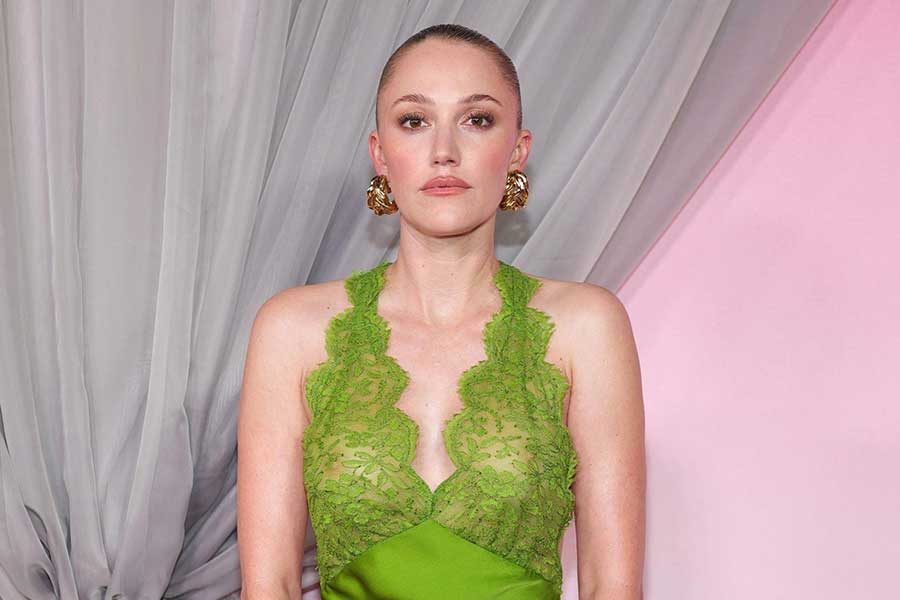 Maika Monroe: έδειξε τα πιο σέξι pieces of her.