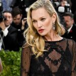 Kate Moss: όλοι την κοίταζαν με googly eyes.