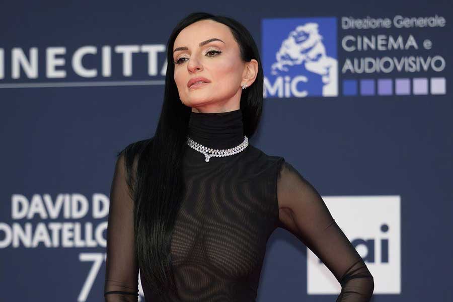 Arisa: μία διάσημη που φόρεσε ένα see through top.