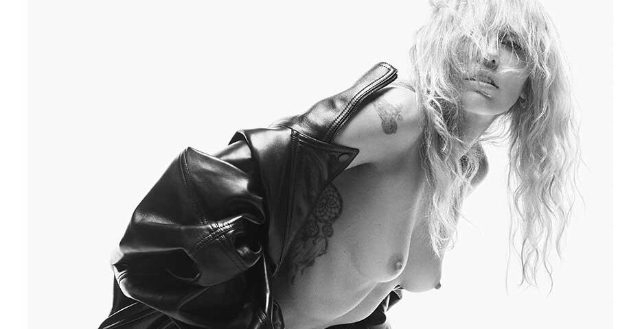 Η Miley Cyrus σε φωτογράφιση mix and match topless και hairy.