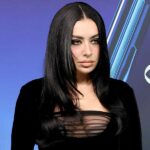 Charli XCX: Οι ρώγες της νέας queen of rap.
